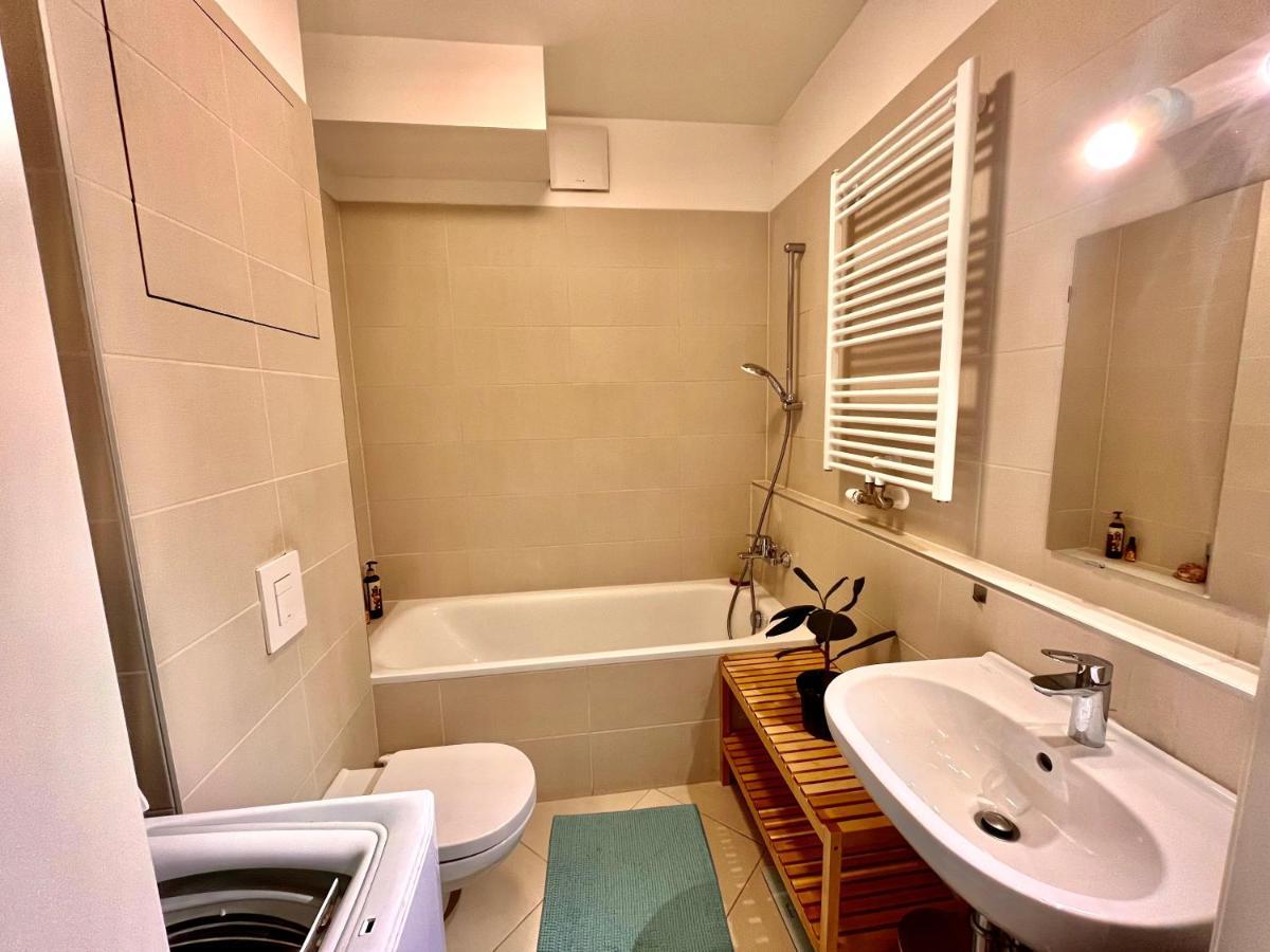 Marina Garden Apartment Budapest Luaran gambar